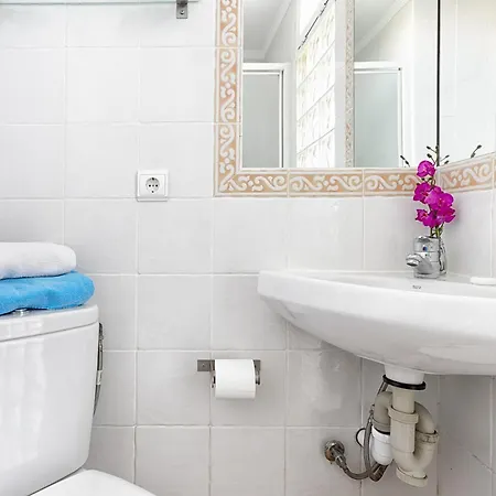 Villa J03 Mabola -